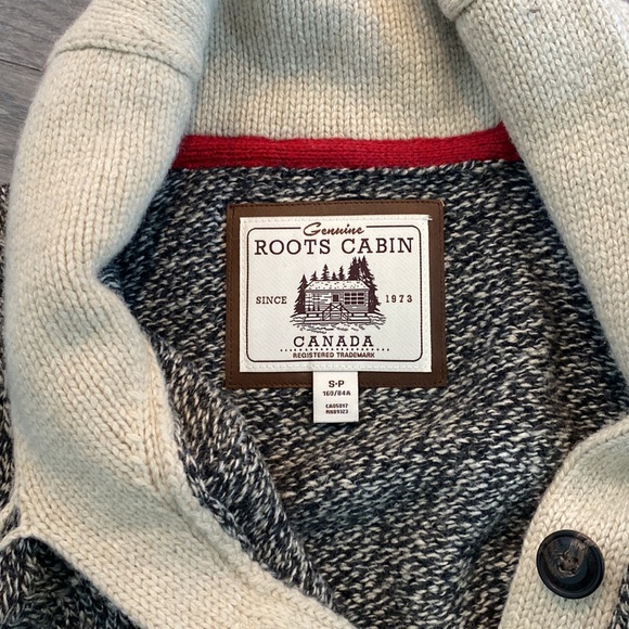 COPY - Roots Cabin cardigan - womens small - Picture 2 of 2